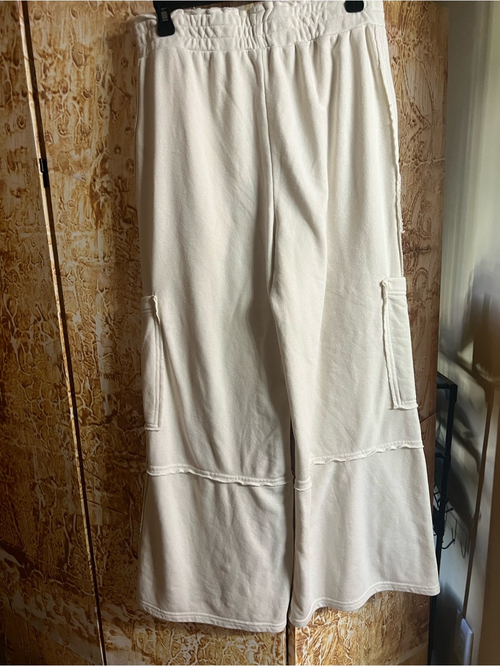 Double Zero Off-White Wide-Leg Cargo Sweatpants